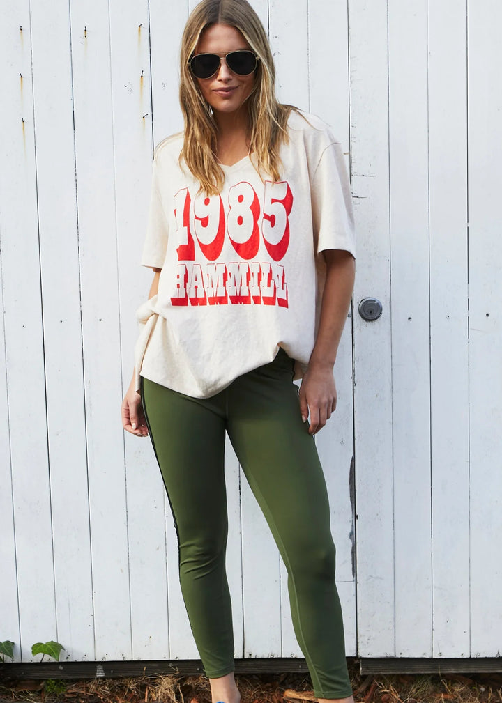 HAMMILL LOGO V-NECK TEE