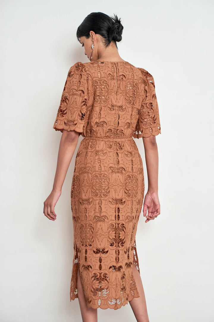 Guide Dress