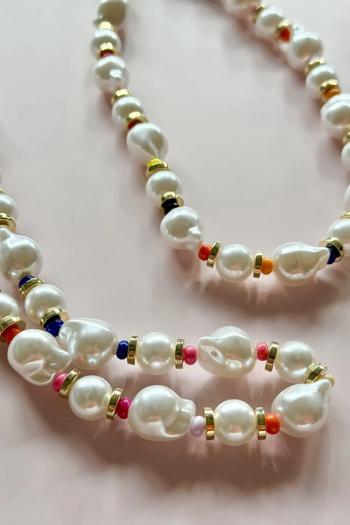 Lustrous Faux Pearl NECKLACE