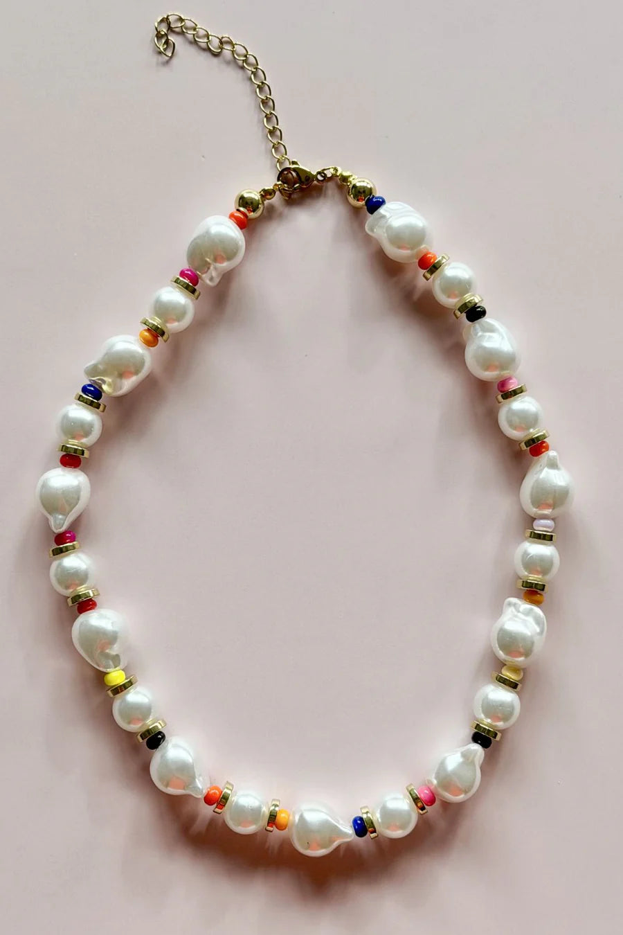 Lustrous Faux Pearl NECKLACE