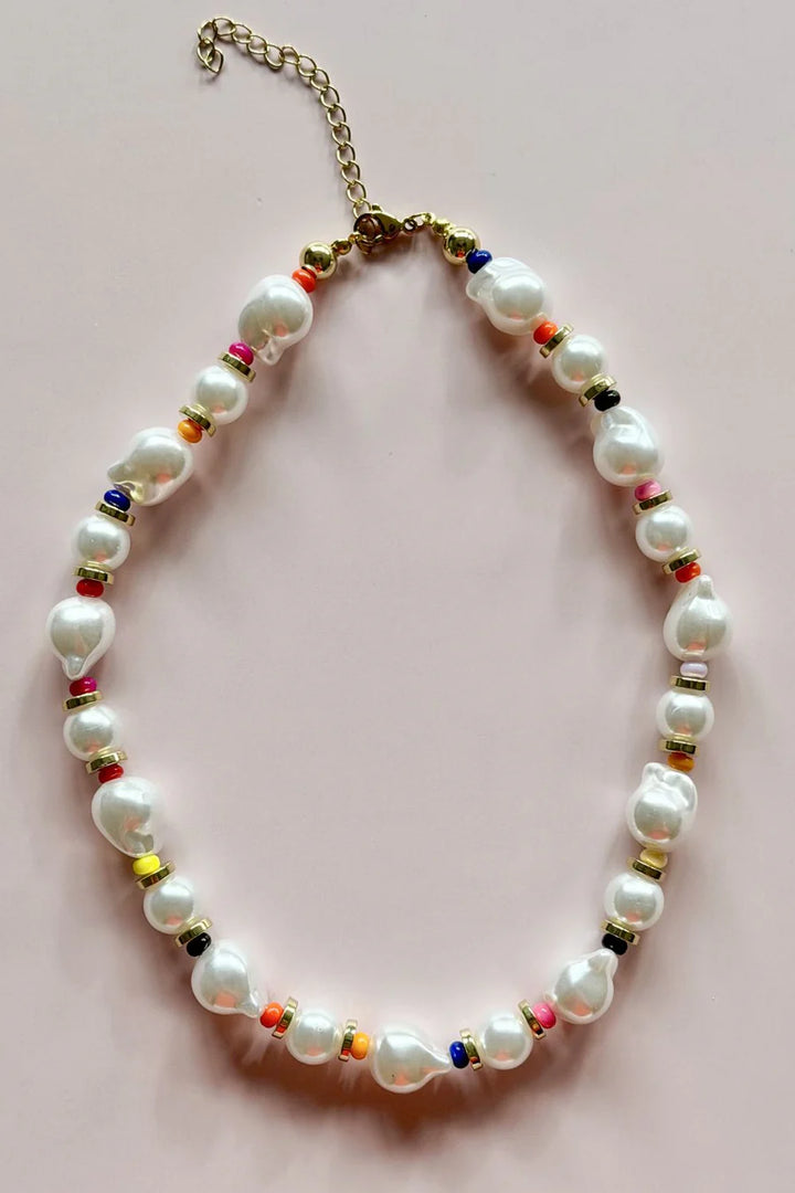Lustrous Faux Pearl NECKLACE