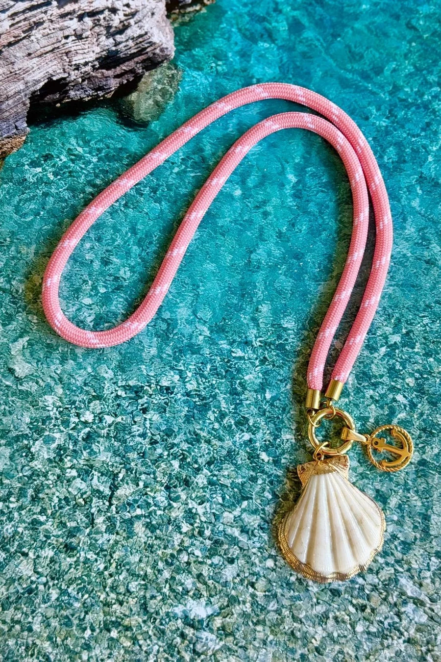 Rosa Conchiglia Rope Necklace