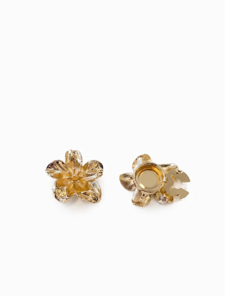 Gilded Lily Button Cover