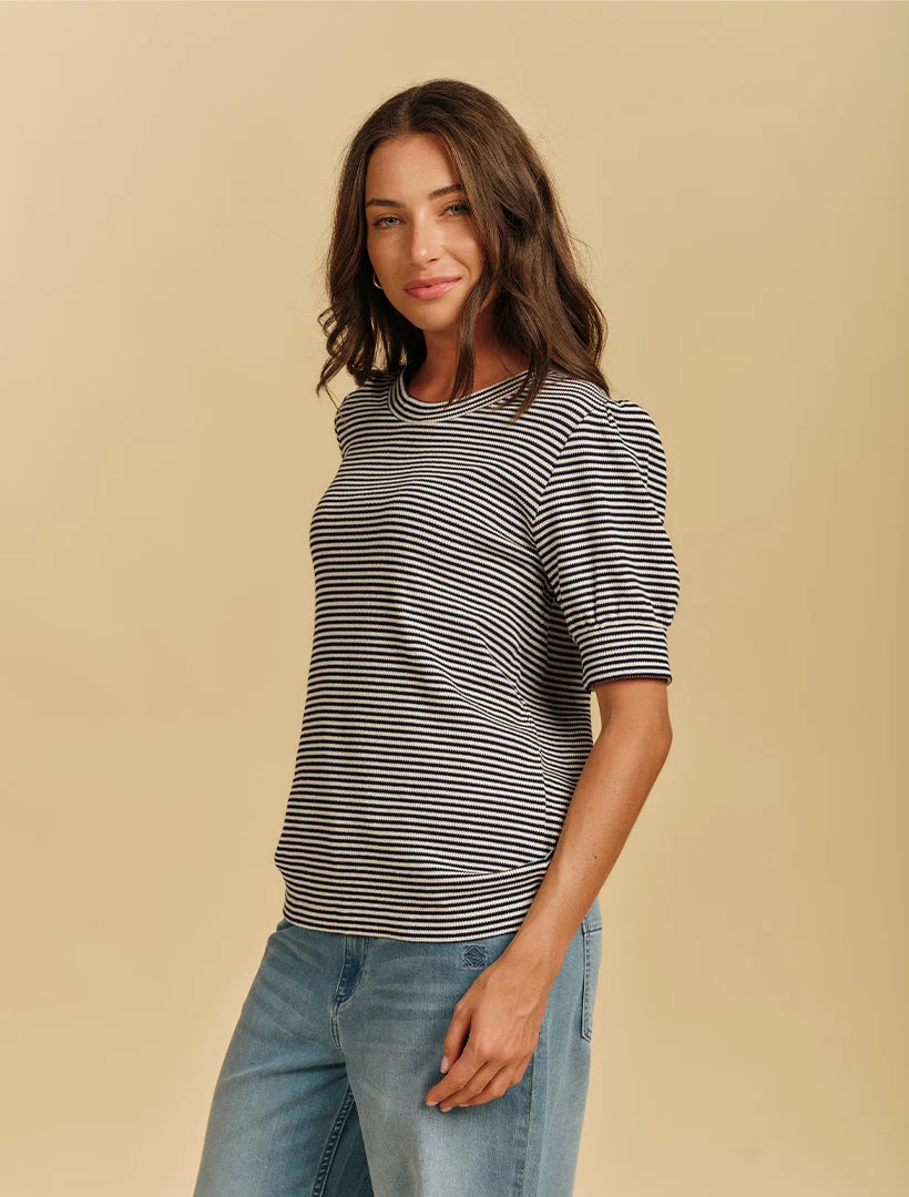 Elisa Tee