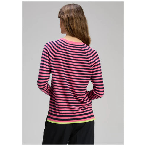 Stripe V Essential Jumper