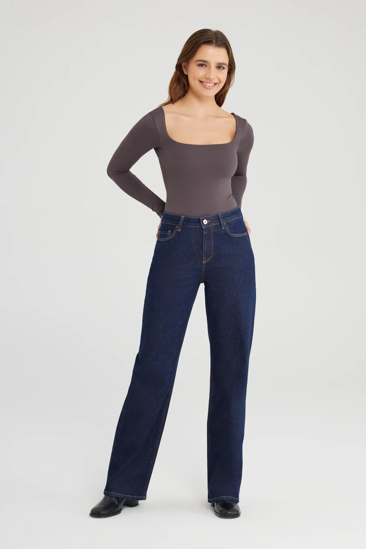 Nova Jeans