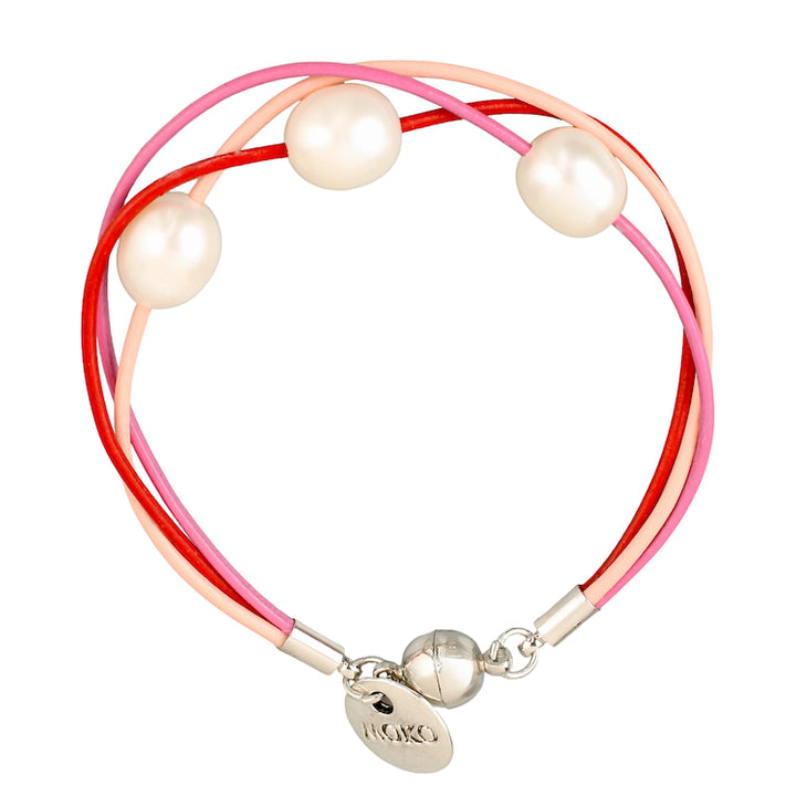 3 strand leather/pearl bracelet