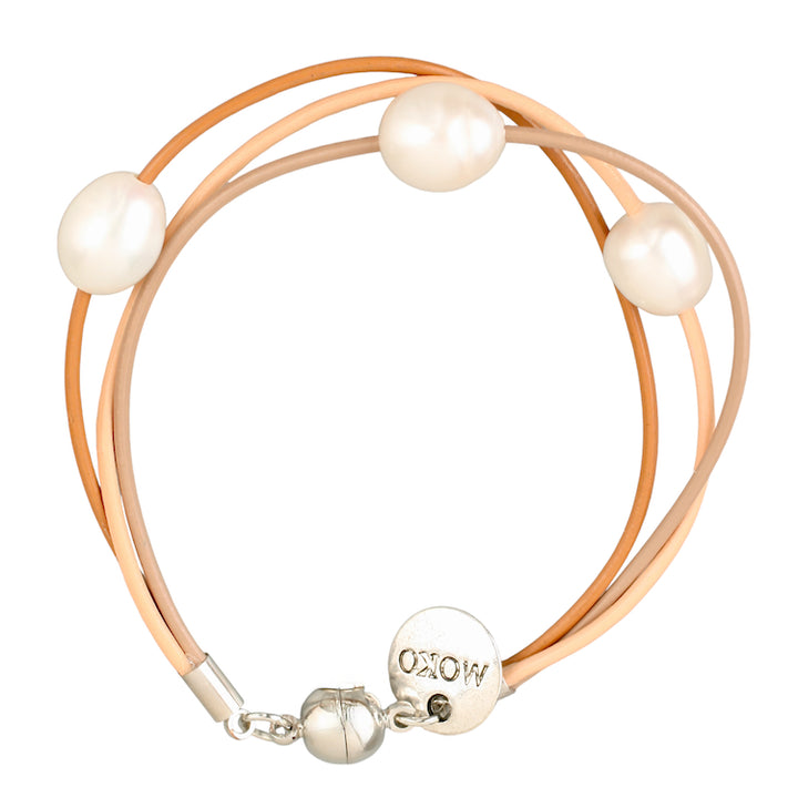 3 strand leather/pearl bracelet