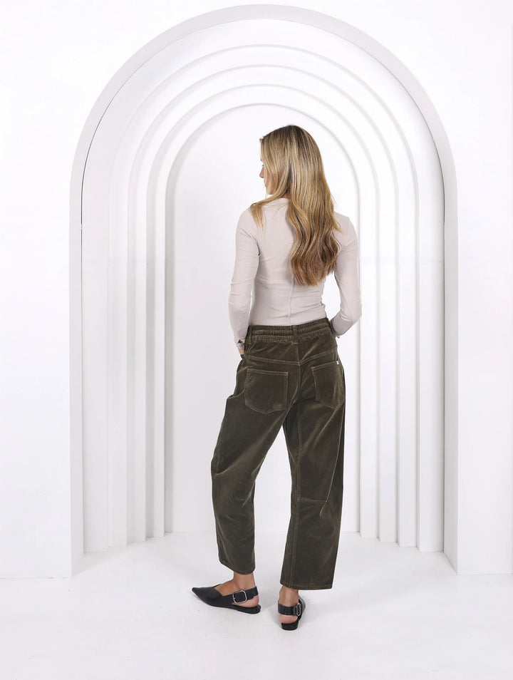 Leo Barrel Cord Jeans