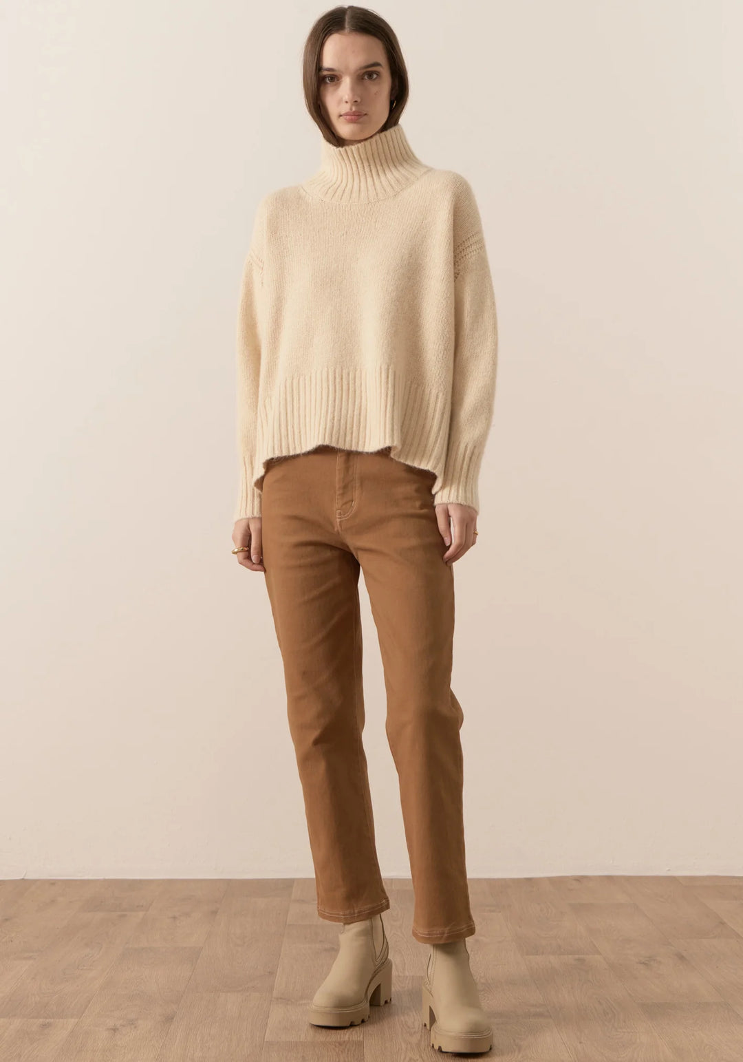 Fin Turtleneck Knit