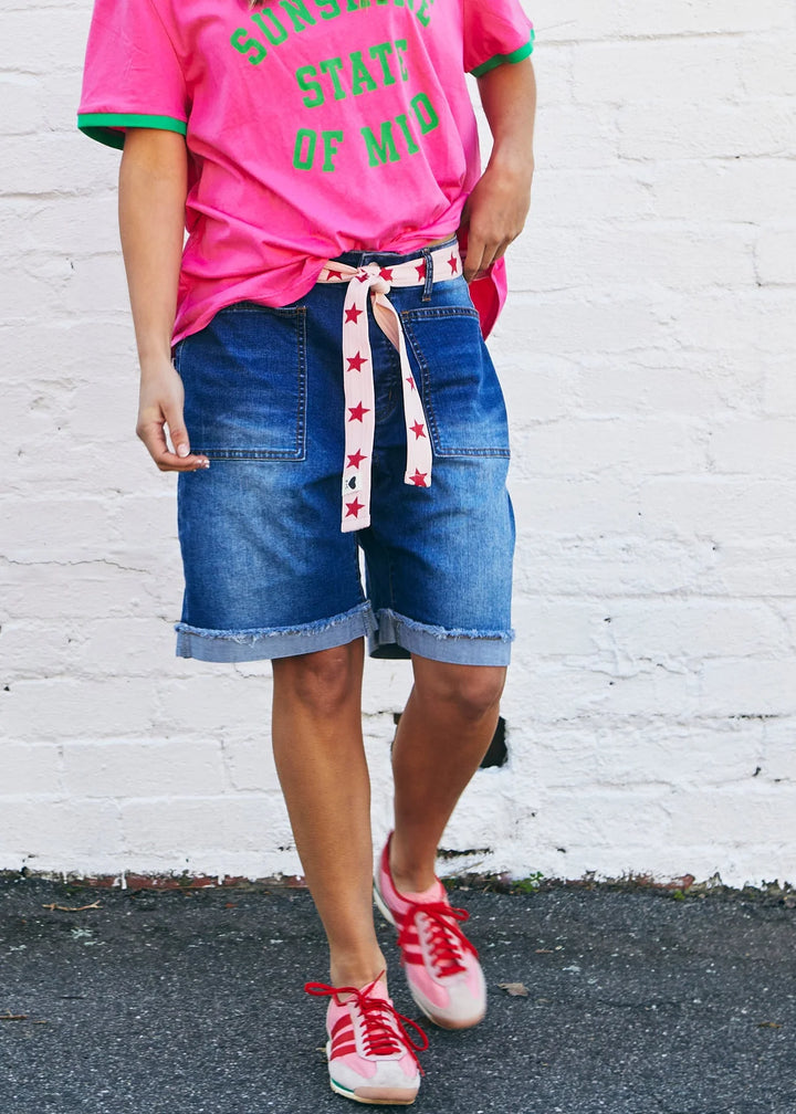 WEEKEND STRETCH SHORT