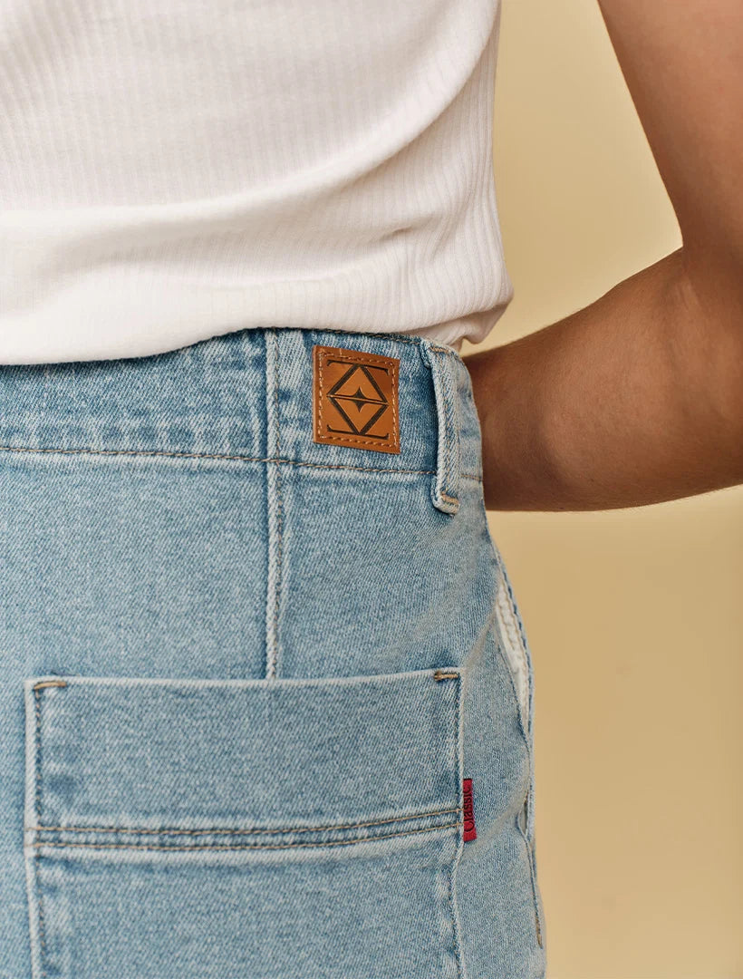 Wanda Pale Wash Jean